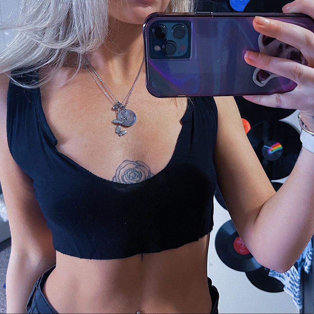 PrettyLittleThing Crop - Picture 2 of 2